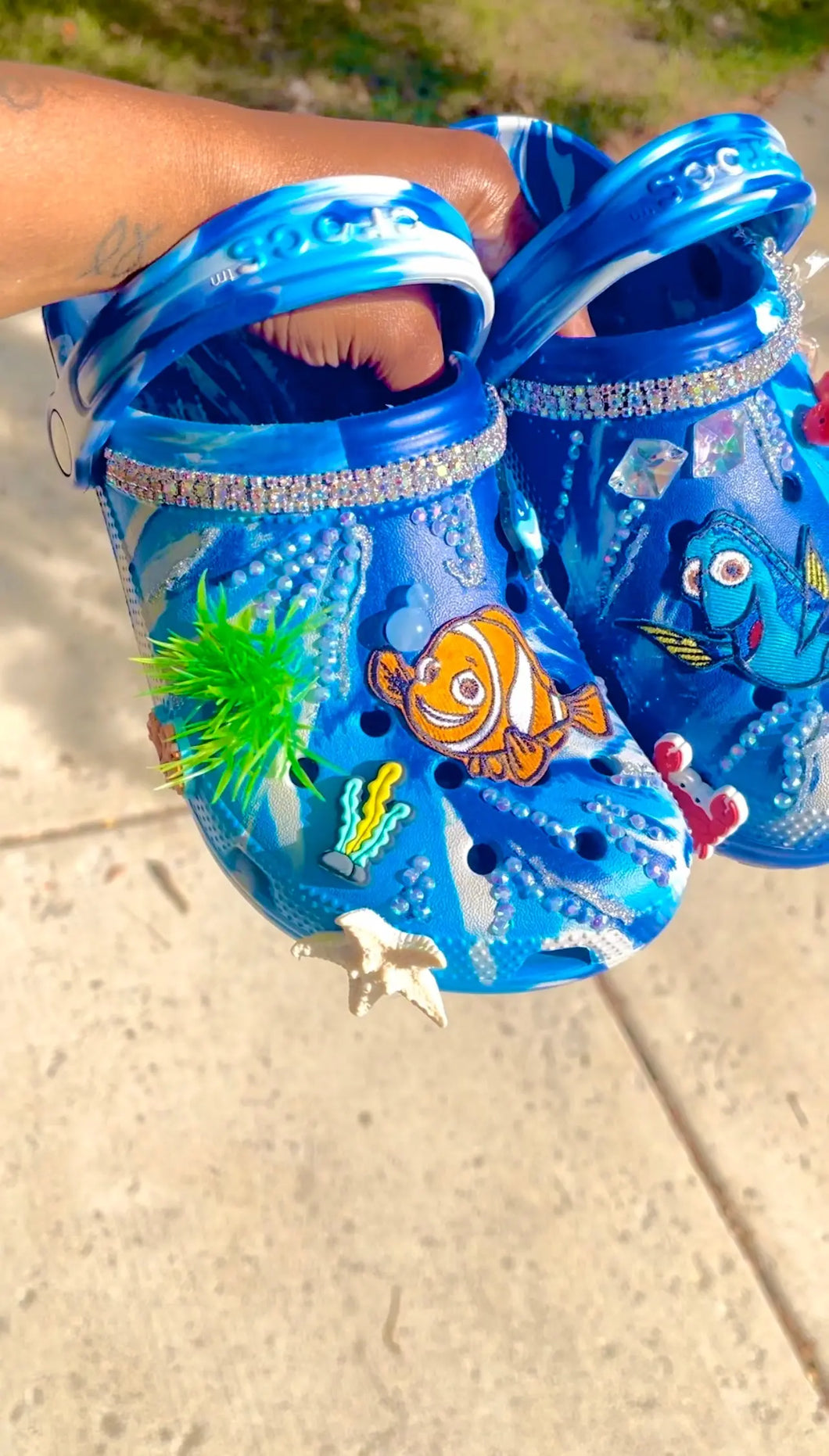 Finding Nemo Crocs - Image #1